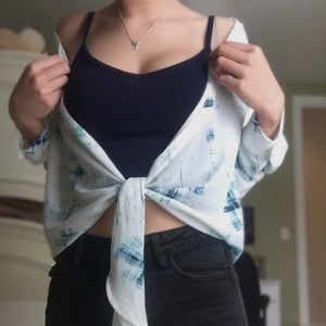 APT 9 BLUE AND WHITE BUTTON UP BLOUSE WITH TIE